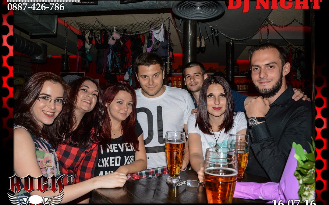Подаръци за гости Магнитни снимки бар Rock It – 16.07.16